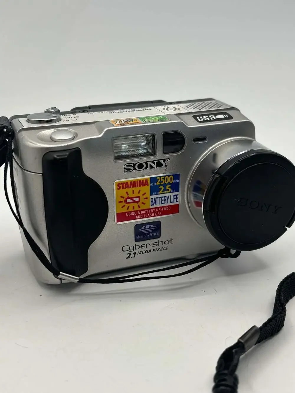 Sony Cyber-shot DSC-S50 2.1MP Digital Camera, with battery, no charger, vintage